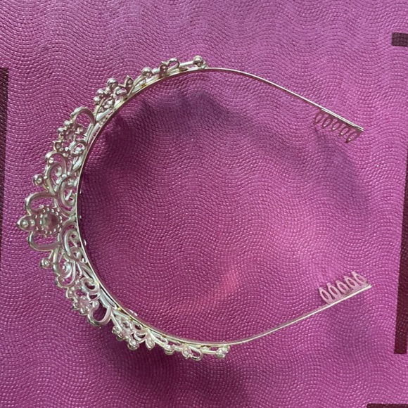 Tiara - Picture 3 of 6